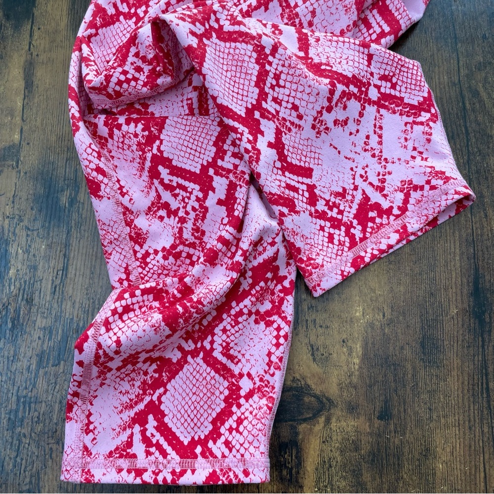 Fabletics Define PowerHold® High-Waisted Capri in Persimmon Python - Picture 6 of 6